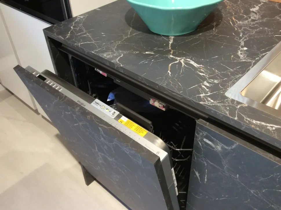 Cucina lineare moderna K5 Artigianale a prezzo ribassato