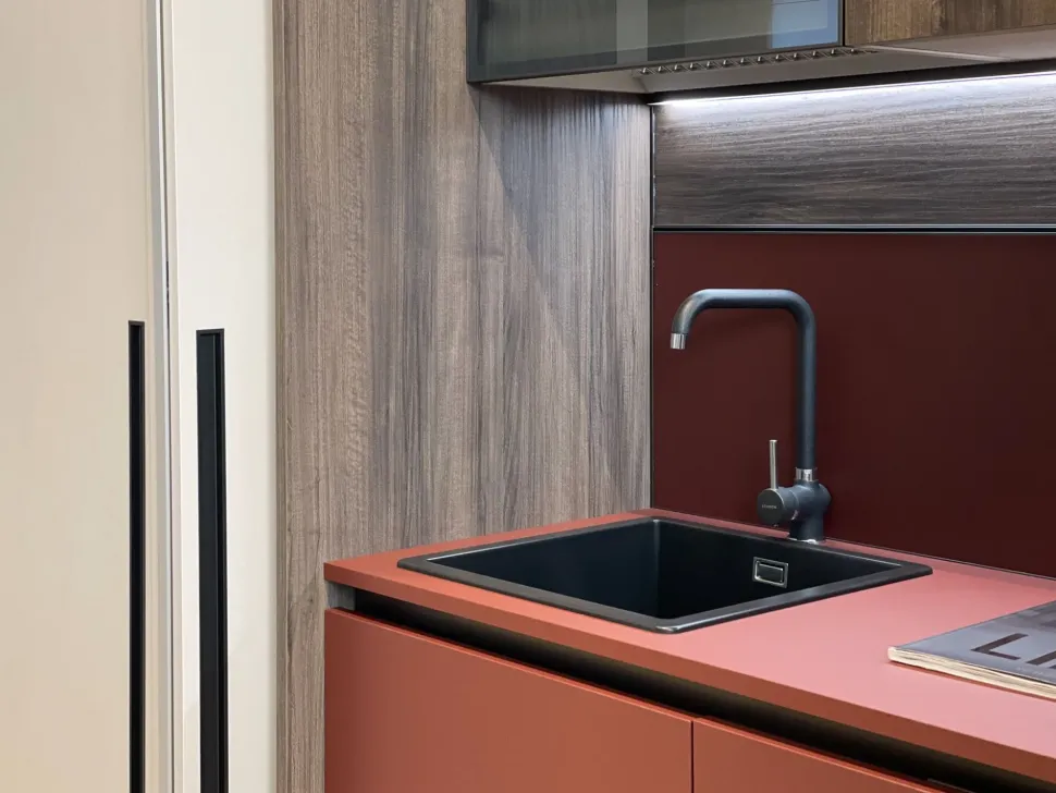 Cucina lineare moderna rossa Scavolini Boxlife