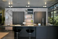 Cucina Metropolis natural con isola Stosa con un ribasso imperdibile