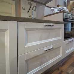 Cucina modello Cucina shabby chic lineare 4 metri con piano penisola  Nuovi mondi cucine PREZZO SCONTATO 64%