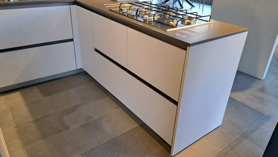 Cucina Modello joy moderna bianca Snaidero lineare scontata 51%