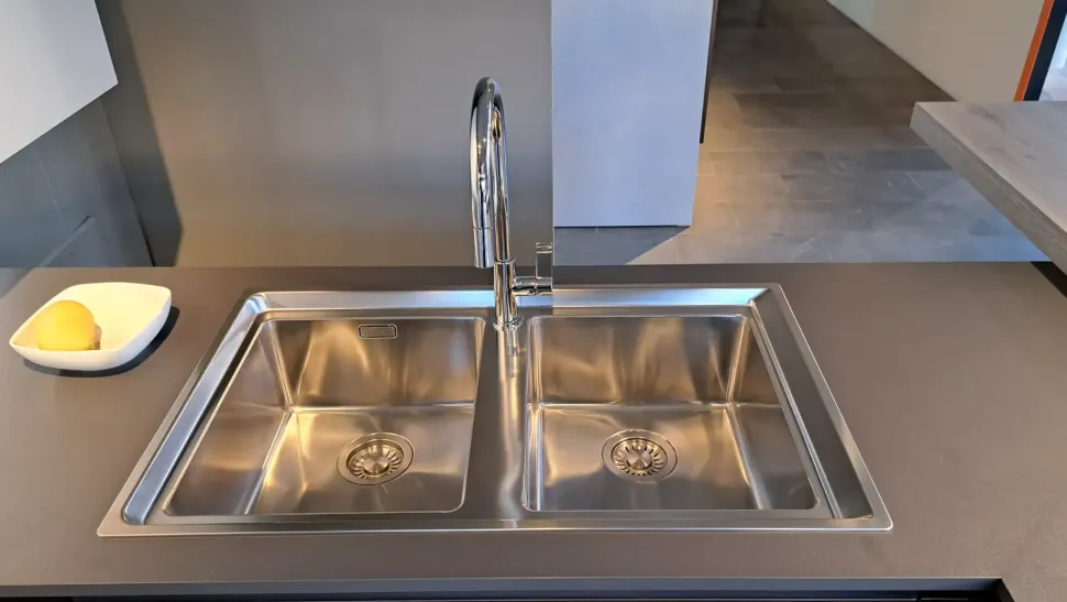 Cucina Modello joy moderna bianca Snaidero lineare scontata 51%