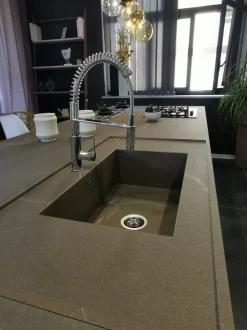 Cucina moderna ad isola Bluna Binova a prezzo scontato