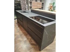 Cucina moderna con isola Giglio expo Pensarecasa a prezzo scontato