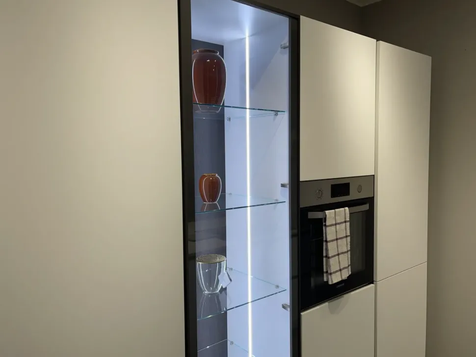 Cucina moderna con isola Mod kali Arredo3 a prezzo scontato