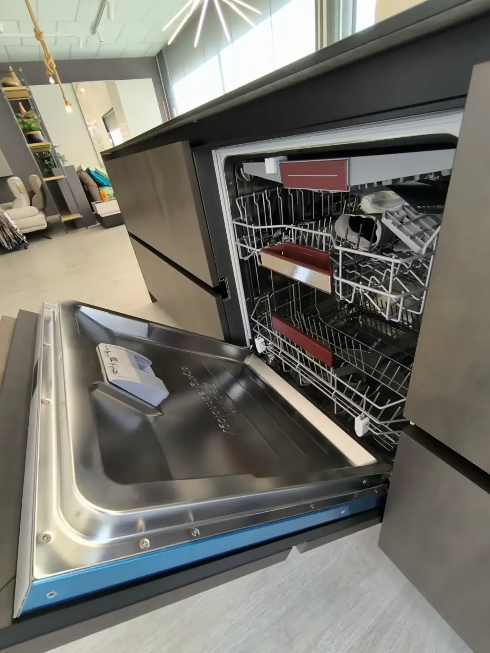 Cucina moderna con isola Lab13 Aran a prezzo ribassato