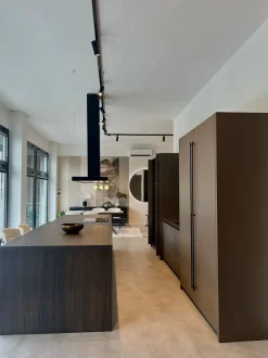 Cucina moderna con isola Aspen Doimo cucine a prezzo ribassato