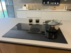 Cucina moderna con isola Loft xxl Arrex a prezzo ribassato