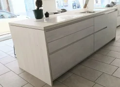 Cucina moderna con penisola Soft lack Nolte a prezzo ribassato