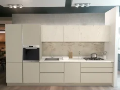Cucina moderna grigia lineare Start Time di Veneta Cucine a 7300€.