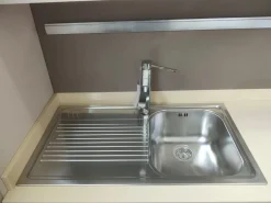 Cucina moderna lineare Artigianale U820 giada a prezzo scontato