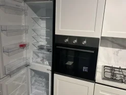 Cucina moderna lineare Dora Mobilturi a prezzo ribassato