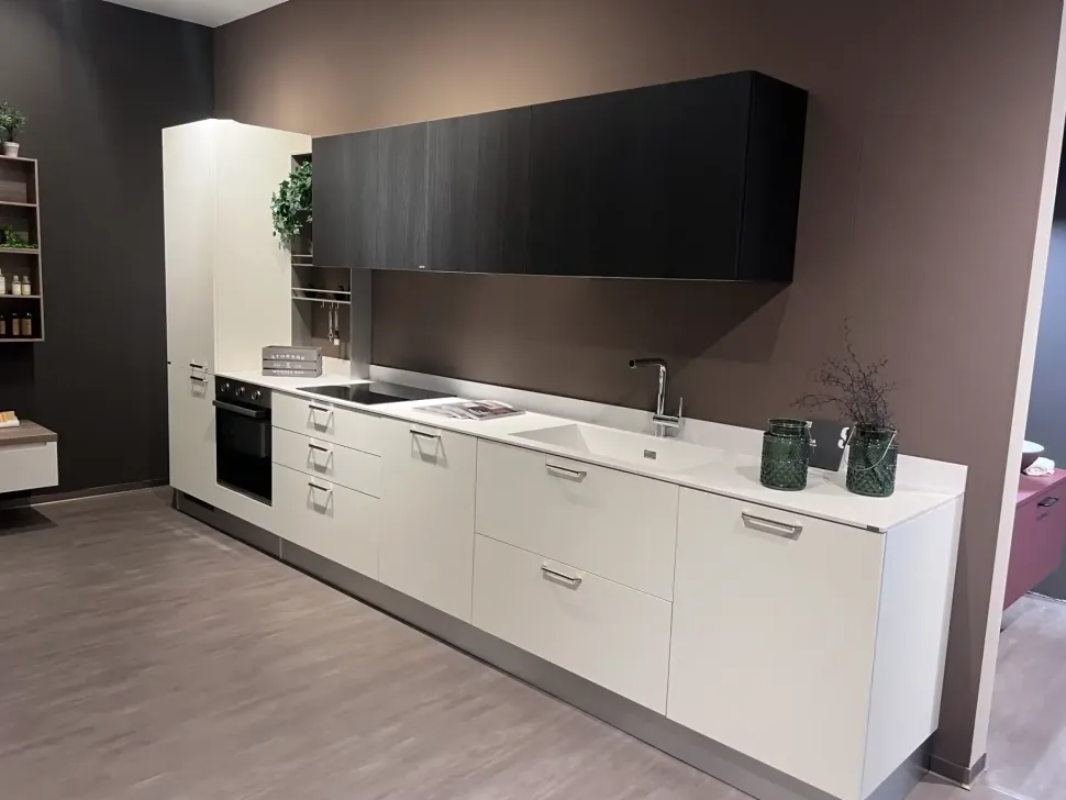 Cucina moderna lineare Moda Scavolini a prezzo scontato