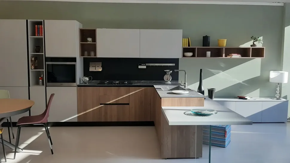 Cucina moderna noce Essebi con penisola Azimut in offerta