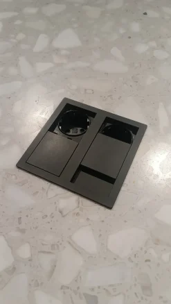 Cucina N elle e inside moderna altri colori Cesar con penisola scontata 50%