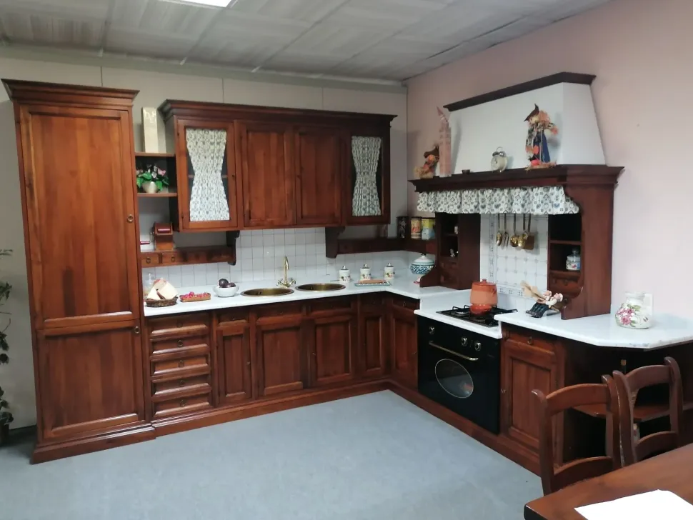 Cucina noce classica ad angolo La cascina Frame