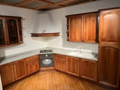 Cucina noce classica ad angolo Regina Castagna cucine