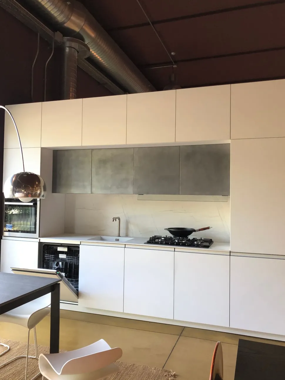 Cucina Nova cucina design lineare bianca in laccato opaco Smart