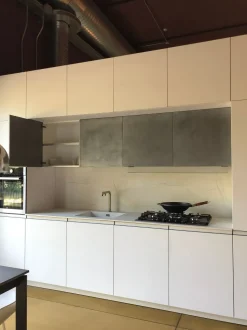 Cucina Nova cucina design lineare bianca in laccato opaco Smart