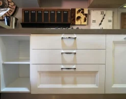 Cucina Nuovi mondi cucine Cucina shabby white con penisola in offerta OFFERTA OUTLET sconto 66%