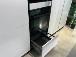 Cucina  pop moderna bianca Mobilturi con isola scontata 61%