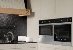 Cucina provenzale con penisola Fri Arredo3 a prezzo ribassato