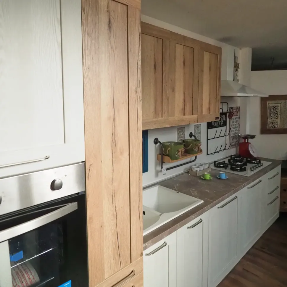 Cucina provenzale lineare Cucina shabby white Nuovi mondi collection a prezzo ribassato