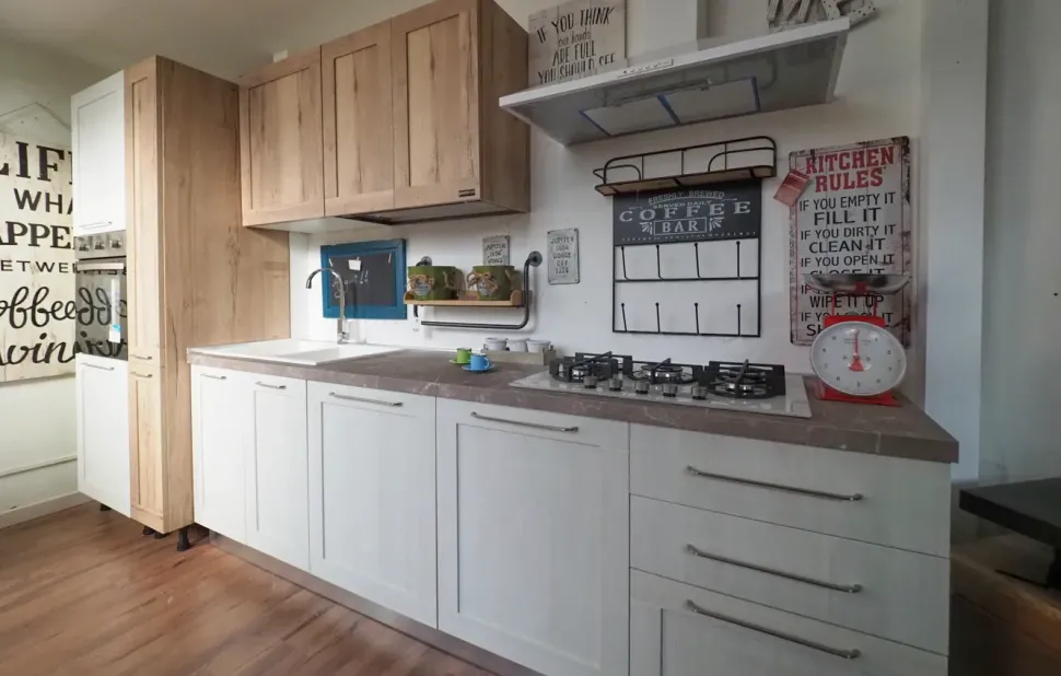 Cucina provenzale lineare Cucina shabby white Nuovi mondi collection a prezzo ribassato