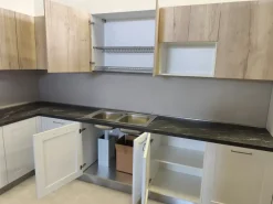 Cucina Robinia ad angolo Ar-due con uno sconto imperdibile