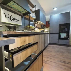 Cucina rovere chiaro industriale con penisola Cucina industrial colonne e piano snack Collezione esclusiva