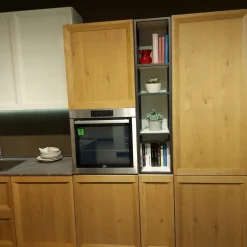 Cucina rovere chiaro moderna con penisola Atelier Astra scontata