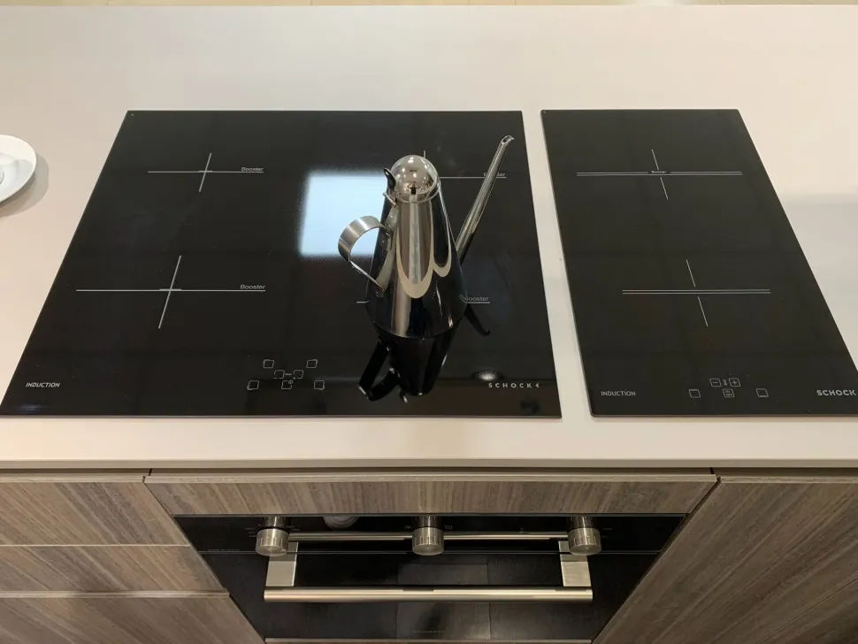 Cucina rovere chiaro moderna con penisola Ak project Arrital