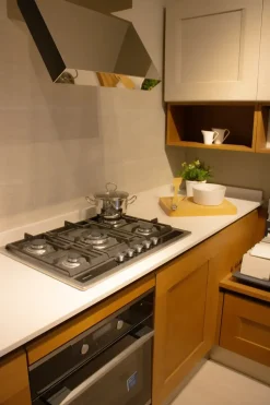 Cucina rovere chiaro moderna ad angolo Dialogo Veneta cucine