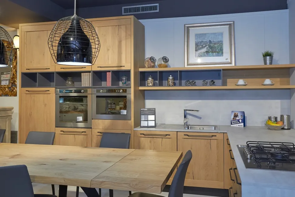 Cucina rovere chiaro moderna con penisola Artigianale Comp 3 telaio rovere a soli 9200 Euro