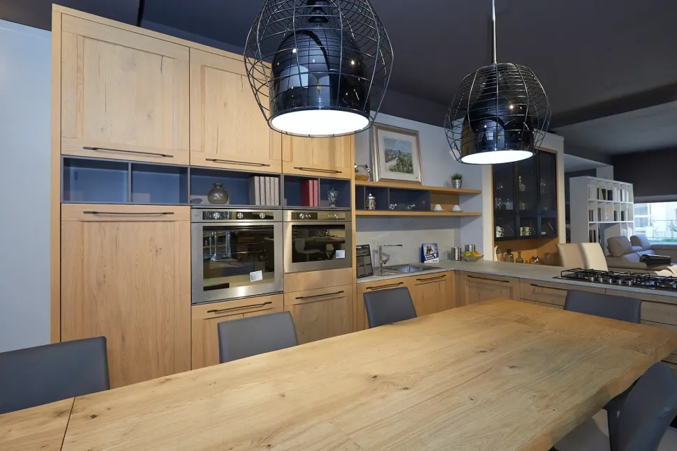 Cucina rovere chiaro moderna con penisola Artigianale Comp 3 telaio rovere a soli 9200 Euro