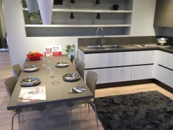 Cucina Scavolini moderna ad angolo rovere chiaro in laminato materico Cucina scavolini liberamente laminato materico