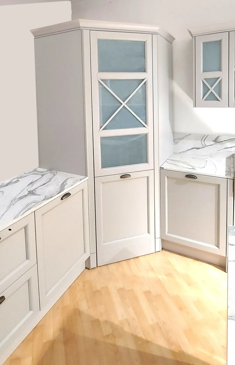 Cucina Shabby chic ad angolo Artigianale a Roma, grigio provenzale, sconto 50%.