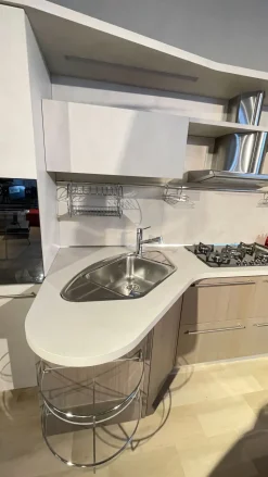 Cucina Skyline moderna grigia Snaidero lineare scontata 53%