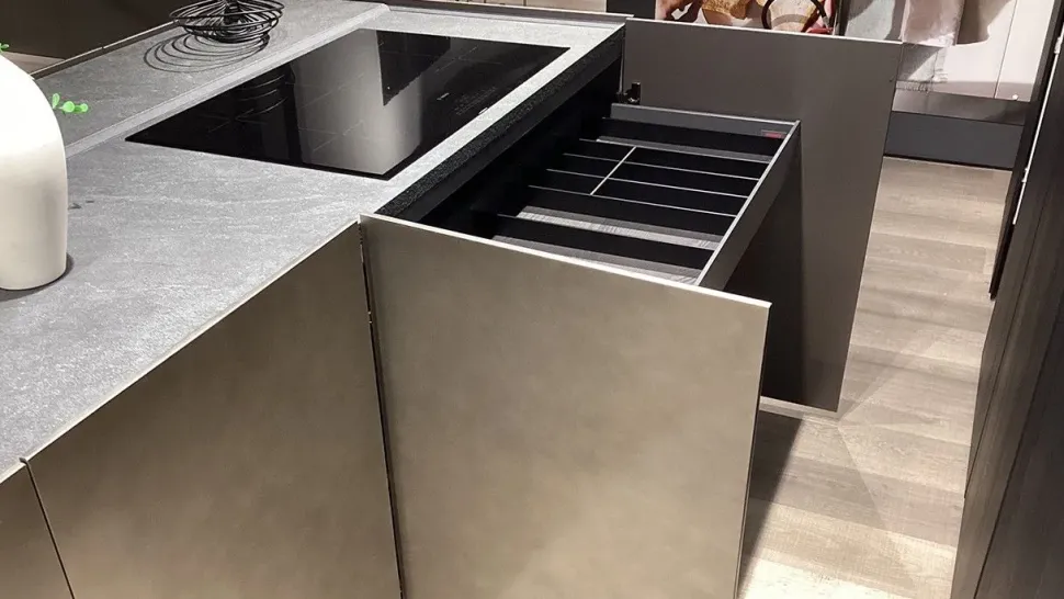 Cucina Slim con isola La casa moderna con uno sconto imperdibile