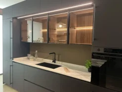 Cucina Stosa moderna con isola altri colori in laccata opaco Metropolis