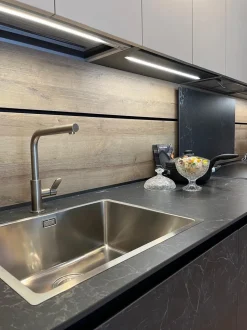 Cucina Telero design altri colori Euromobil lineare scontata 28%