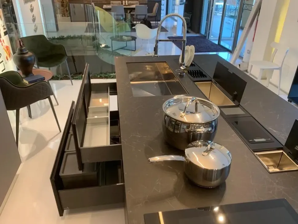 Cucina Telero design altri colori ad isola Euromobil