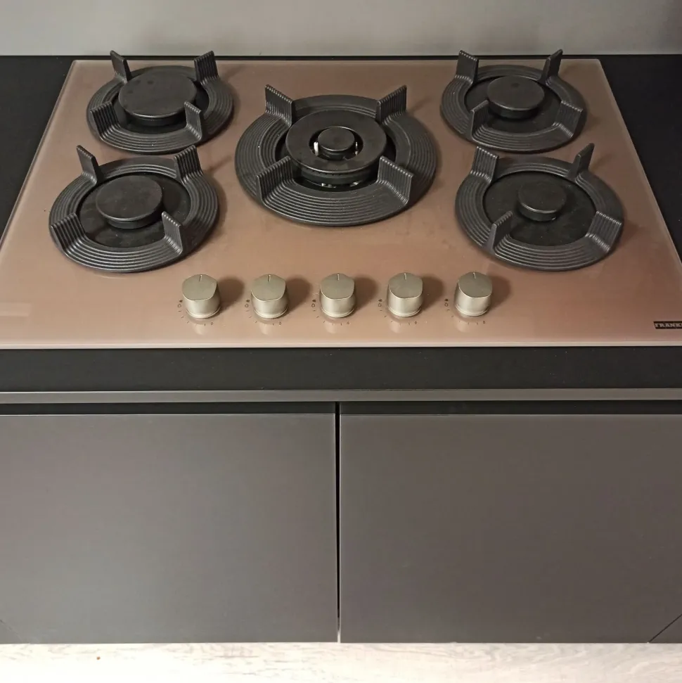 Cucina Time design altri colori Gentili group con penisola scontata 62%