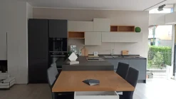 Cucina Time laccata opaco con penisola Arredo3 con un ribasso imperdibile