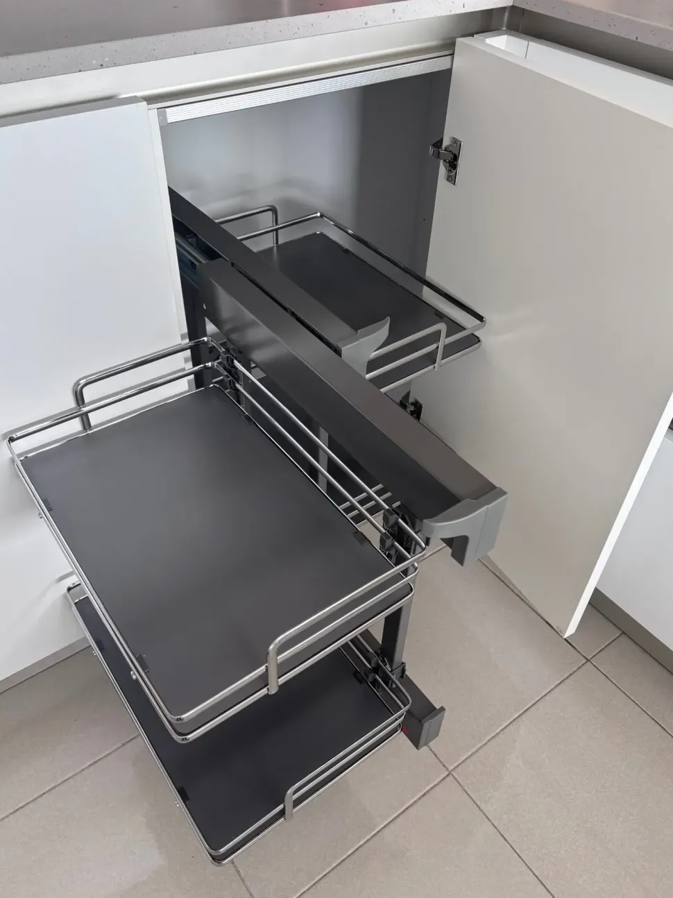 Cucina Time moderna bianca Gentili group con penisola scontata 40%