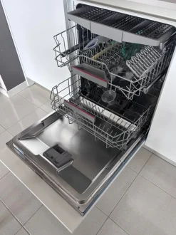 Cucina Time moderna bianca Gentili group con penisola scontata 40%