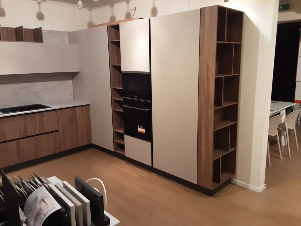 Cucina tortora design ad angolo Glass Arredo3 scontata