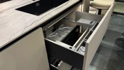 Cucina tortora design con isola Bluna Binova a soli 21900 Euro