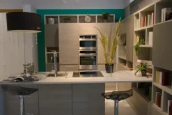 Cucina tortora moderna con penisola Motus Scavolini