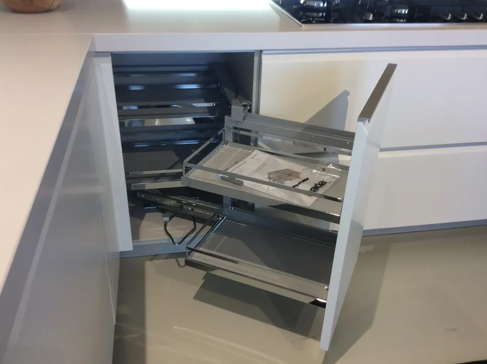 Cucina Trim con penisola Dada con uno sconto imperdibile